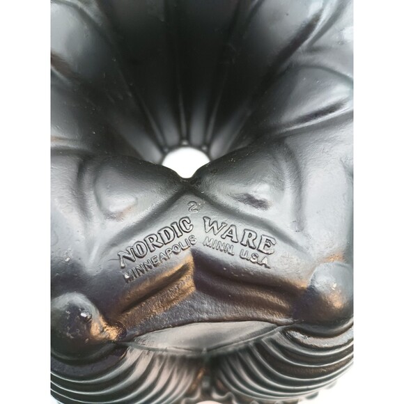 Nordic Ware Bundt Fiesta Party Pan Heavy Cast Aluminum 9" Made In USA! - Picture 4 of 6